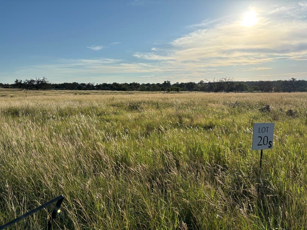 5.04 acres in Kerr County gallery image 2