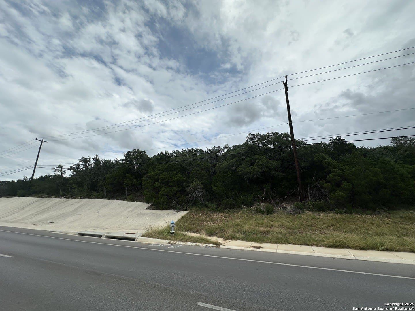 1.91 acres in Bexar County gallery image 3