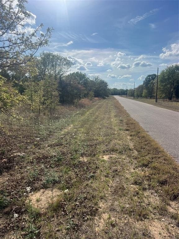 3.01 acres in Henderson County gallery image 3