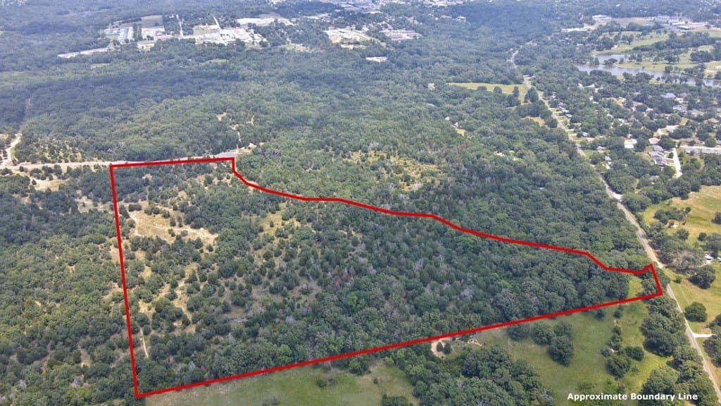 45.69 acres in Henderson County gallery image 3