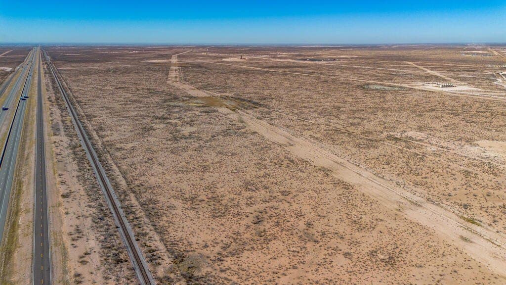 20.42 acres in Ward County - photo 4