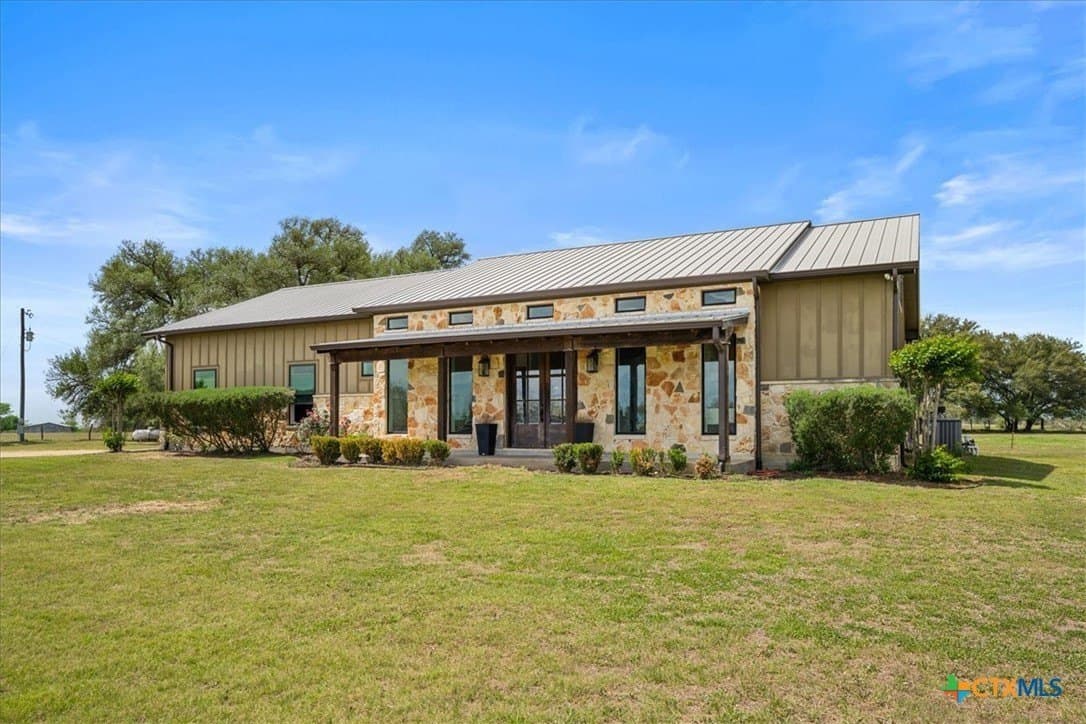 27.9 acres in Lavaca County gallery image 2