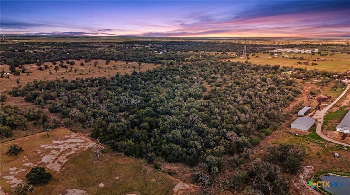 50 acres in Gonzales County - photo 4