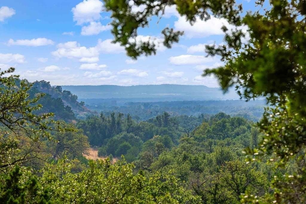 77.59 acres in Gillespie County