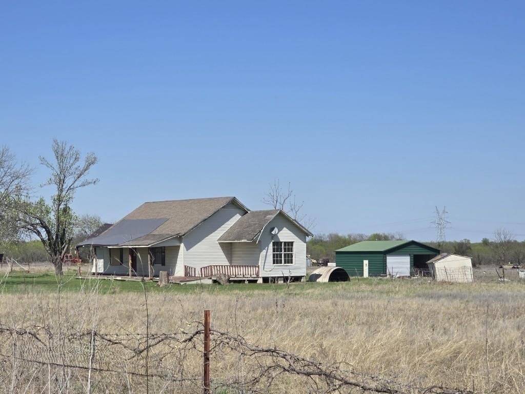 9.95 acres in Navarro County gallery image 3