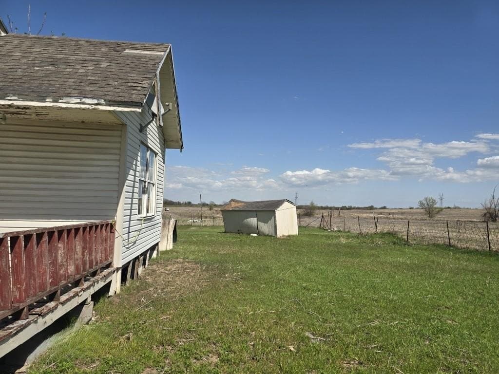 9.95 acres in Navarro County gallery image 4