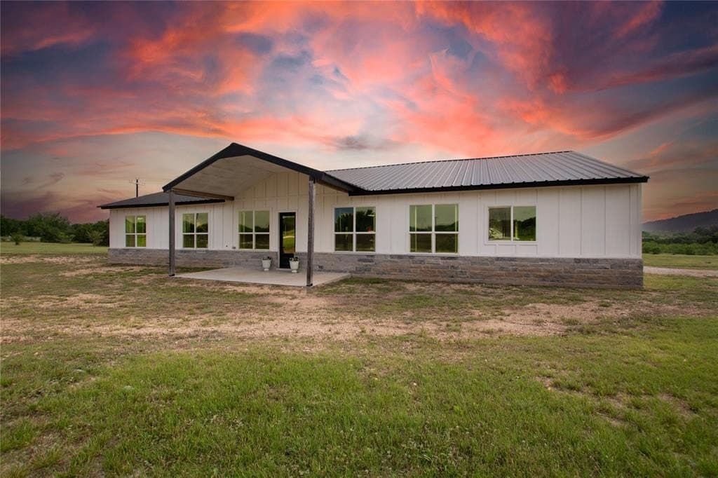 14.81 acres in Lampasas County