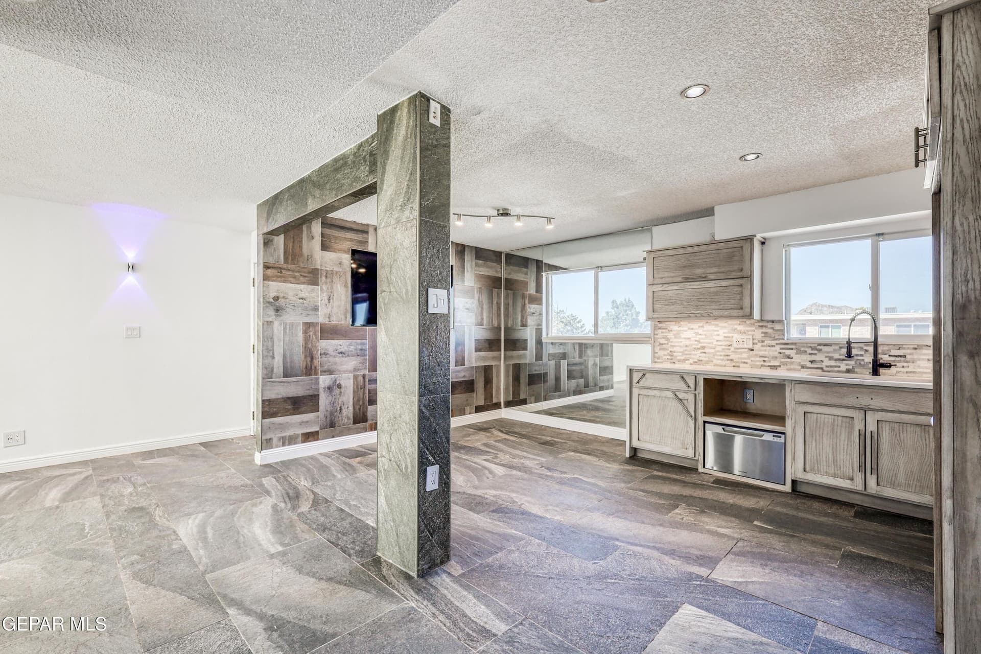 100,000 acres in El Paso County featured view