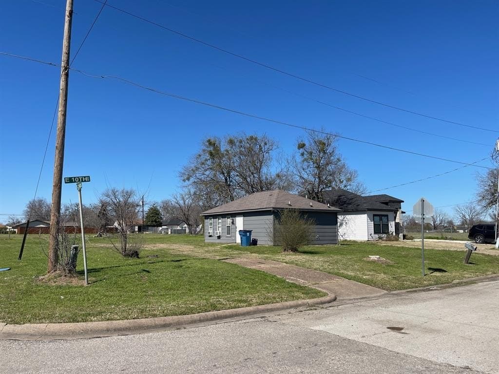 0.2 acres in Navarro County gallery image 2