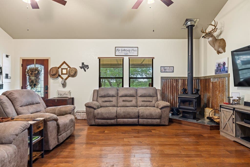 21.06 acres in Kimble County - photo 3