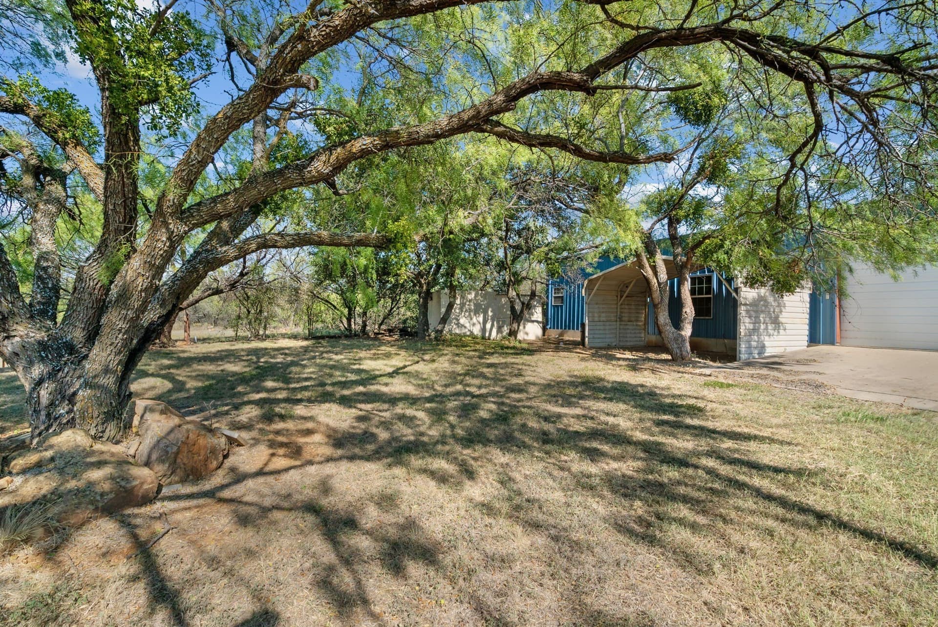 0.52 acres in Stephens County - photo 9
