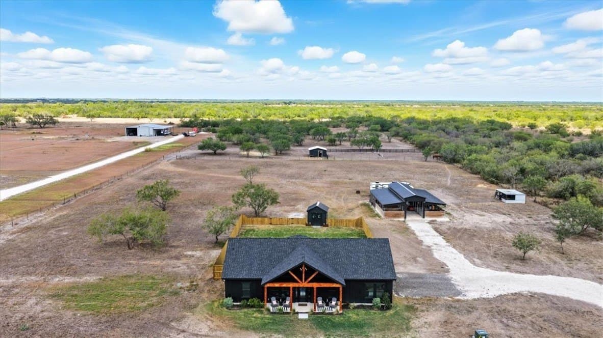 10 acres in Jim Wells County