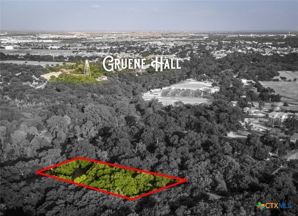 0.99 acres in Comal County - photo 3