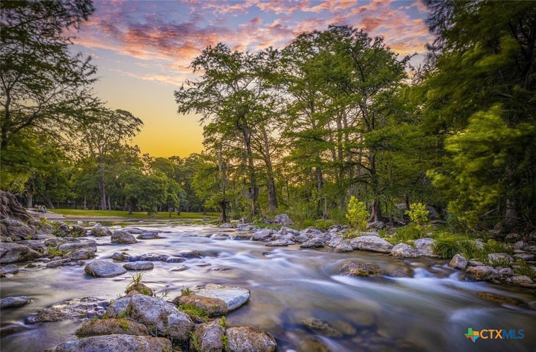 0.99 acres in Comal County - photo 4