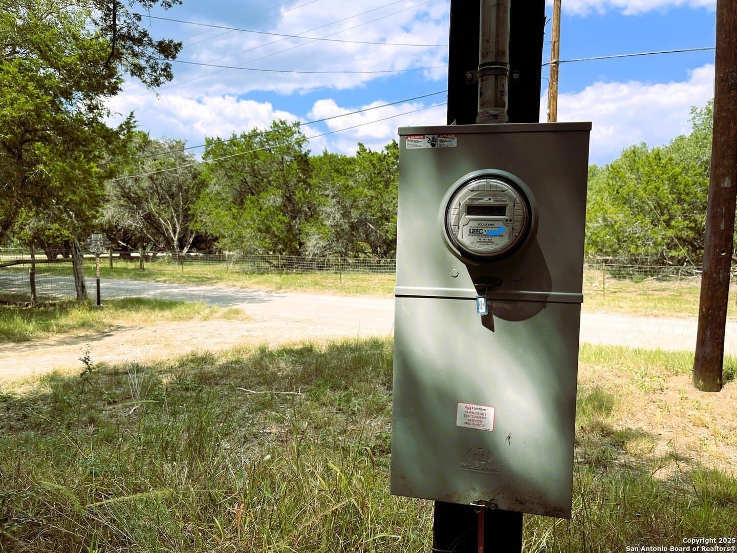 0.71 acres in Bandera County gallery image 4