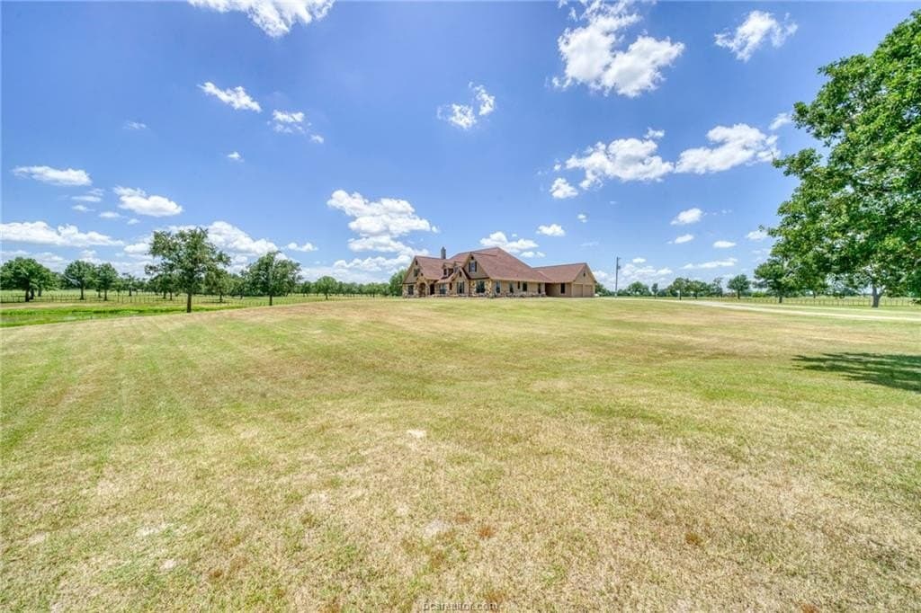 32 acres in Burleson County featured view