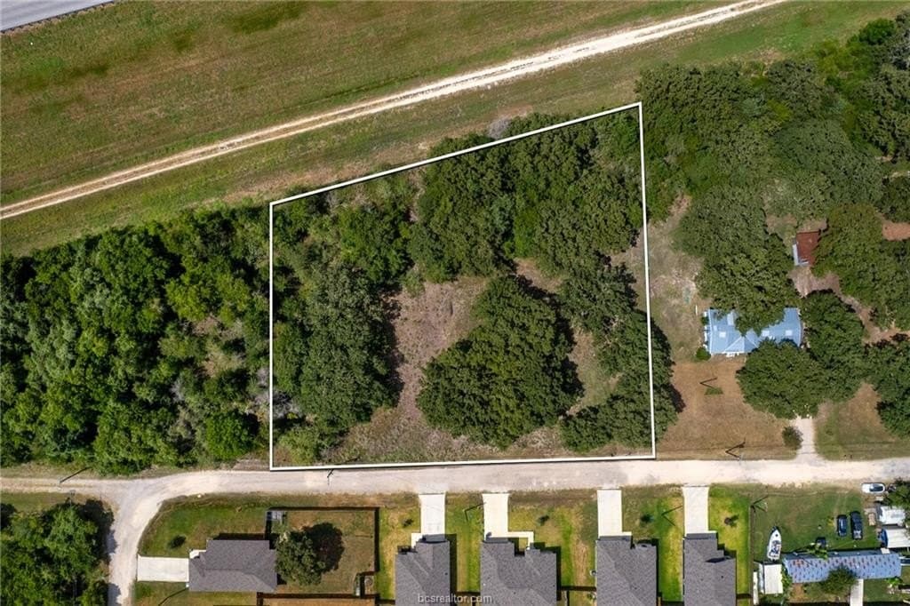 0.66 acres in Burleson County - photo 15