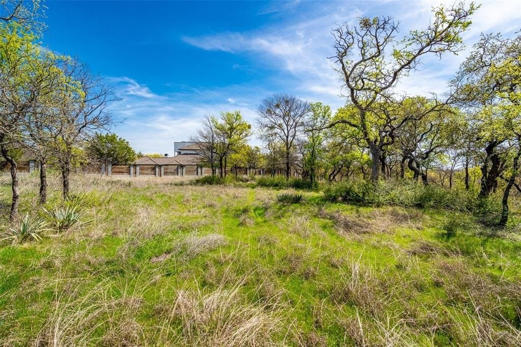 1.31 acres in Tarrant County gallery image 2
