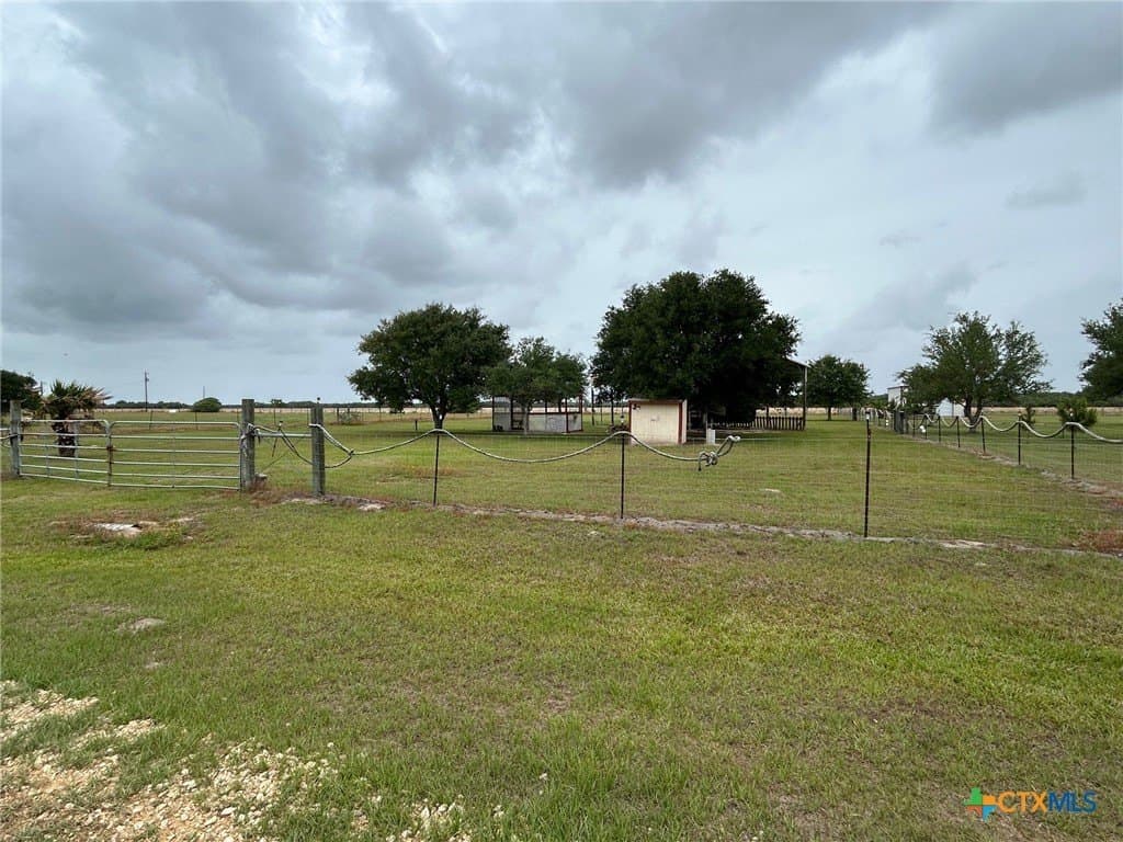 1 acres in Calhoun County featured view