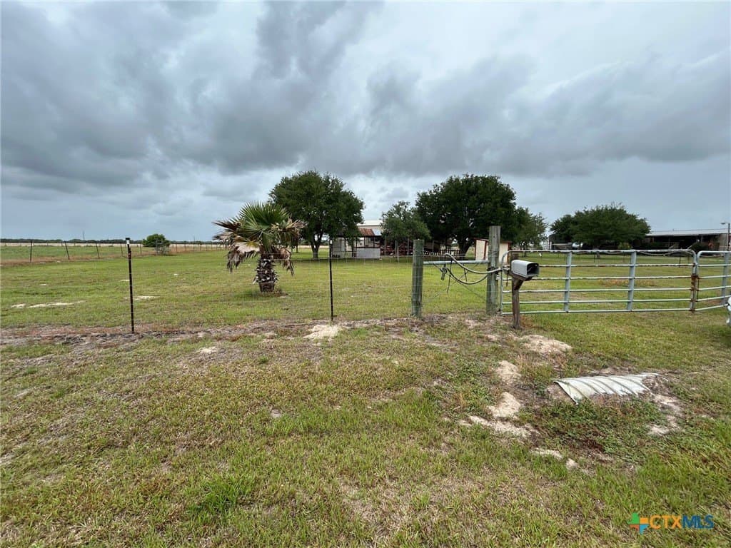 1 acres in Calhoun County gallery image 3