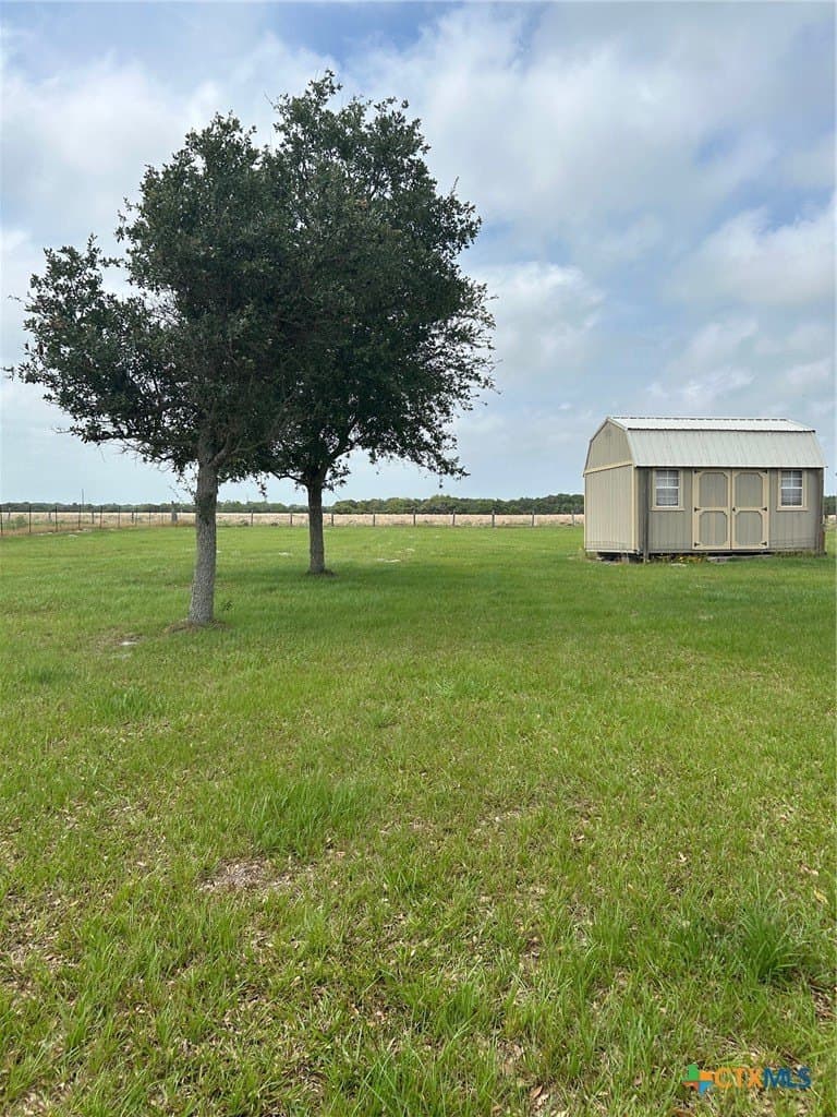 1 acres in Calhoun County - photo 7