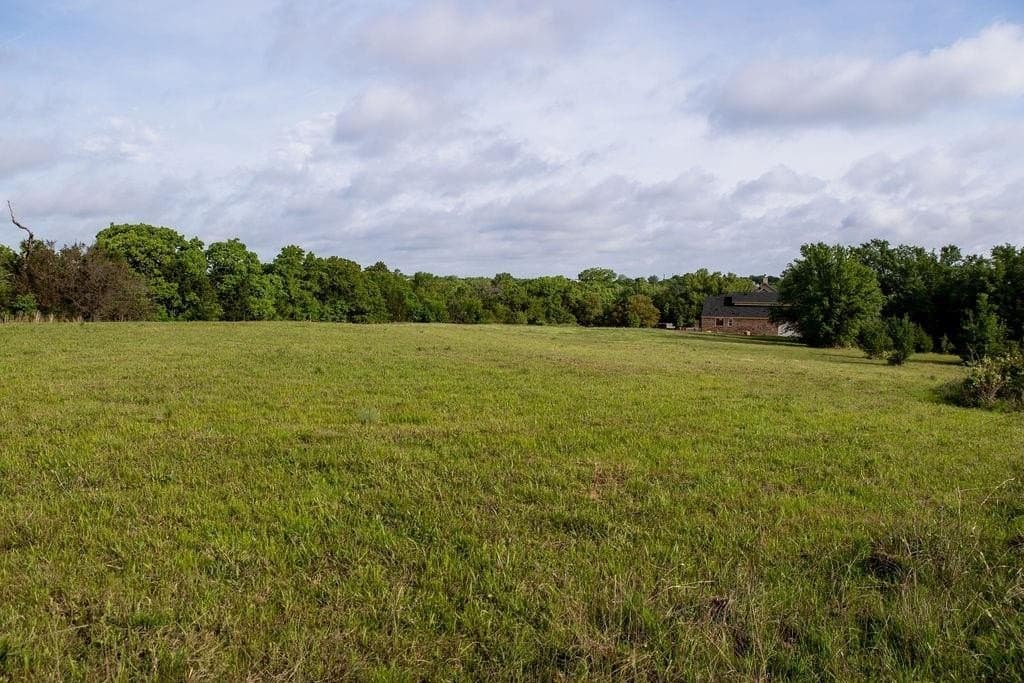 2.08 acres in Parker County gallery image 3