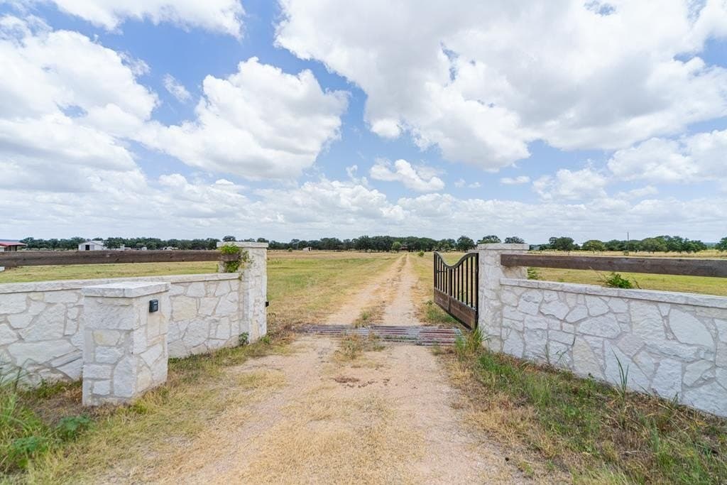 15.29 acres in Gillespie County - photo 27