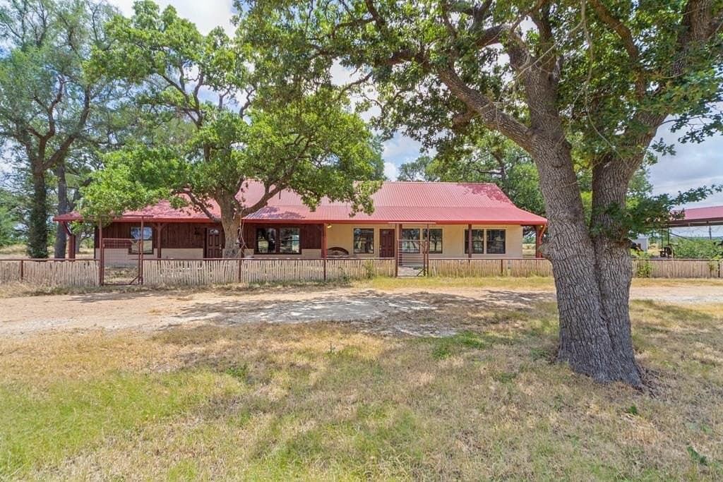 15.29 acres in Gillespie County - photo 2
