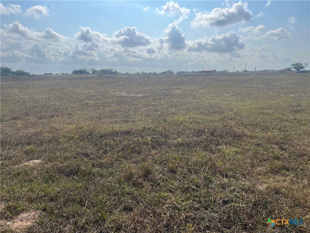 5.02 acres in Victoria County featured view