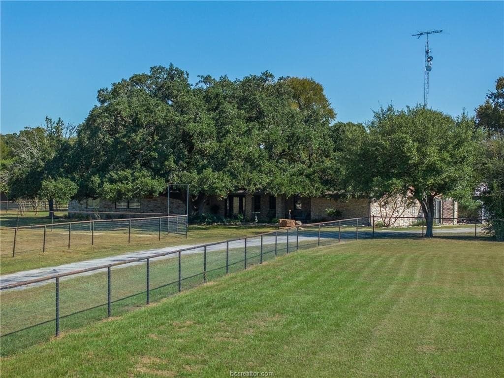 13.94 acres in Brazos County gallery image 2