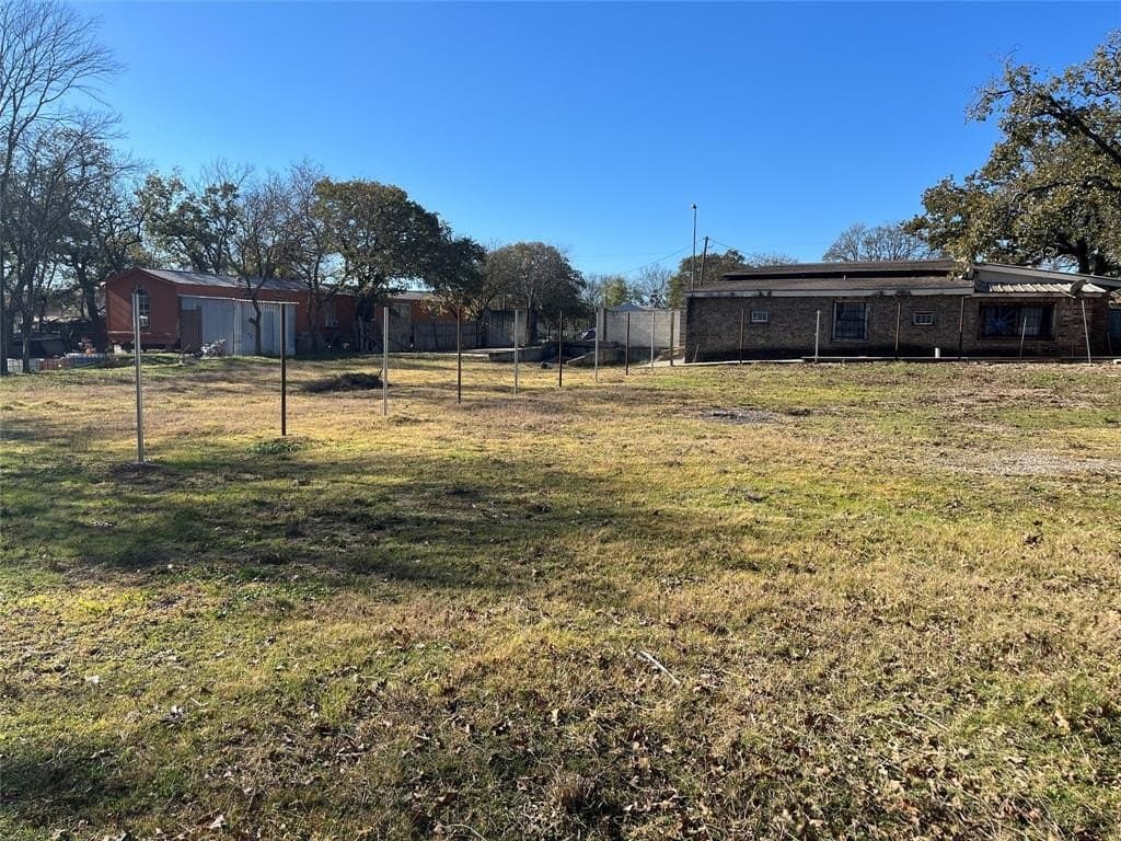 1.41 acres in Tarrant County gallery image 4