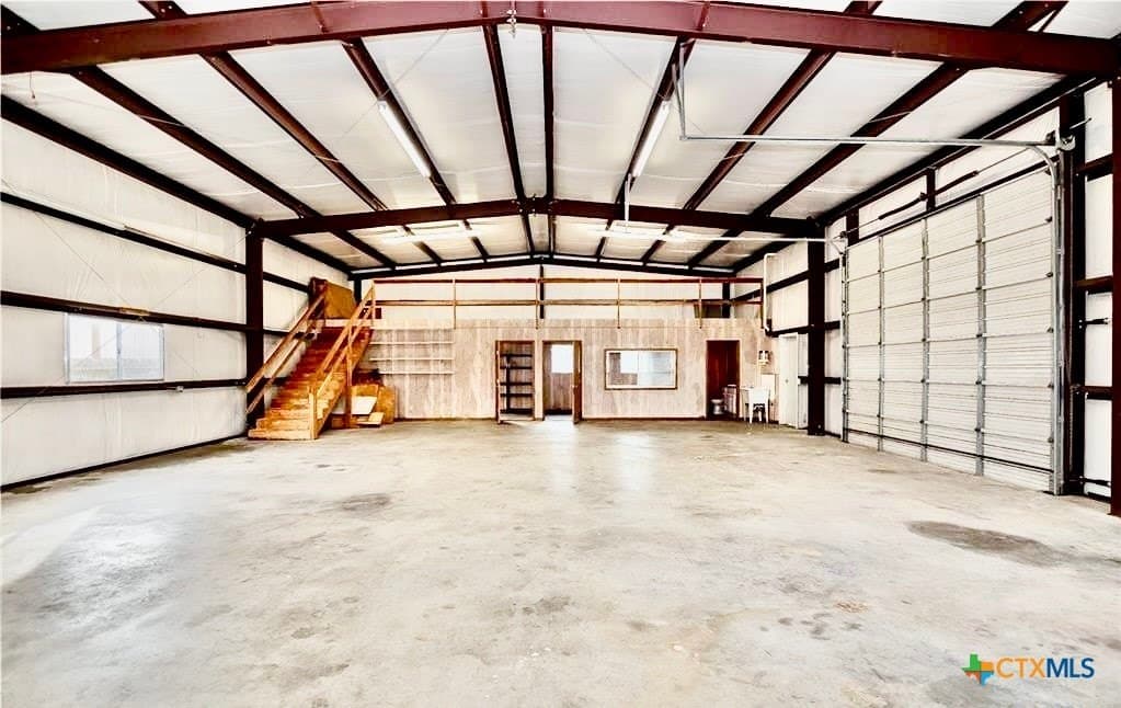 0.5 acres in Victoria County gallery image 3