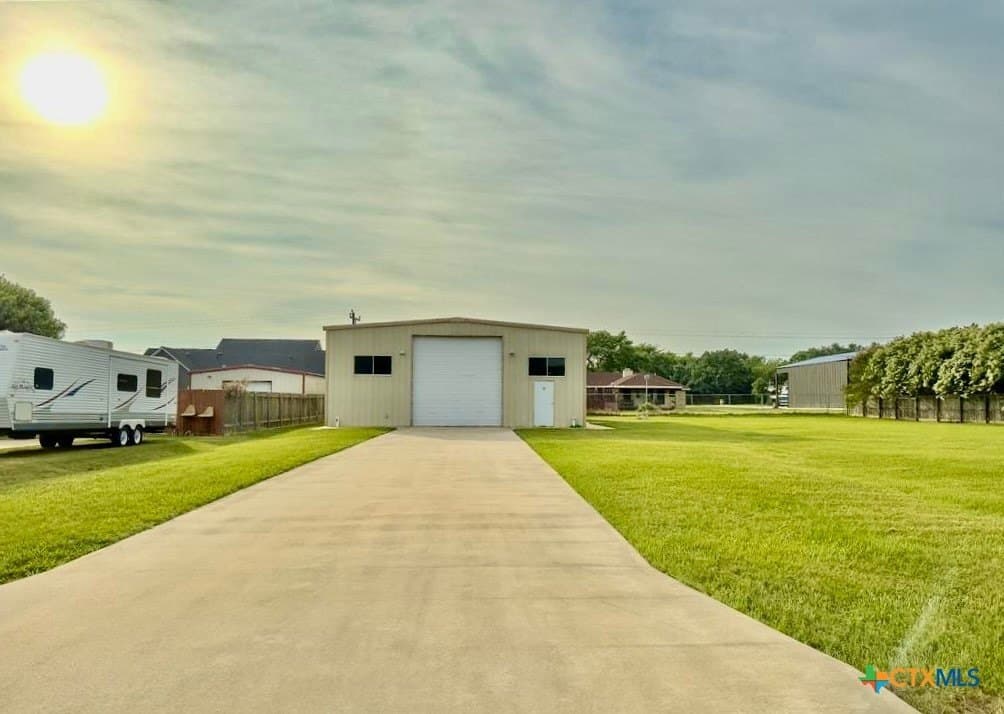0.5 acres in Victoria County gallery image 2