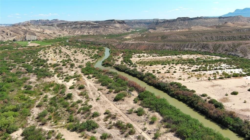 0.63 acres in Brewster County gallery image 3