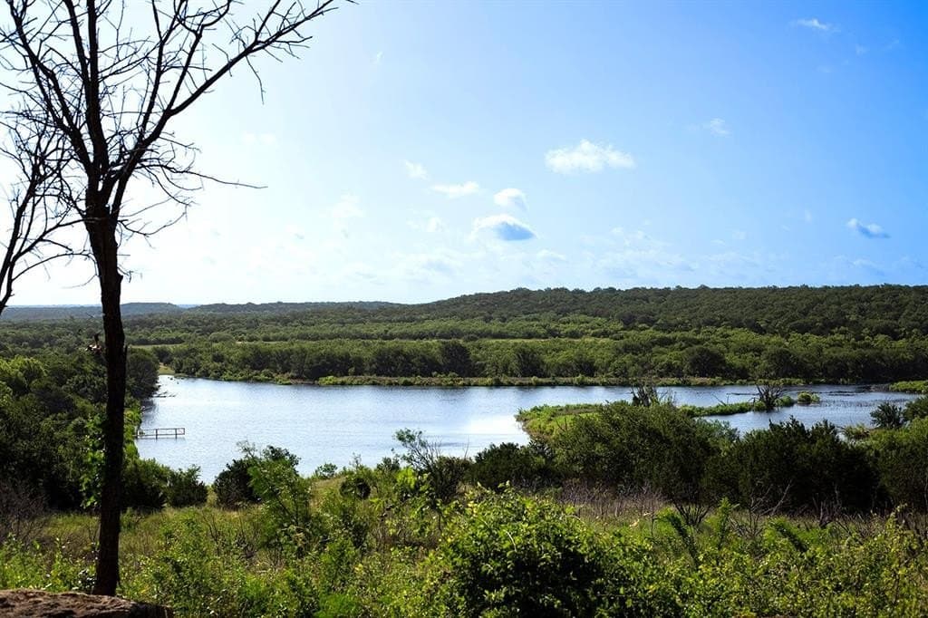 372.8 acres in Stephens County gallery image 3