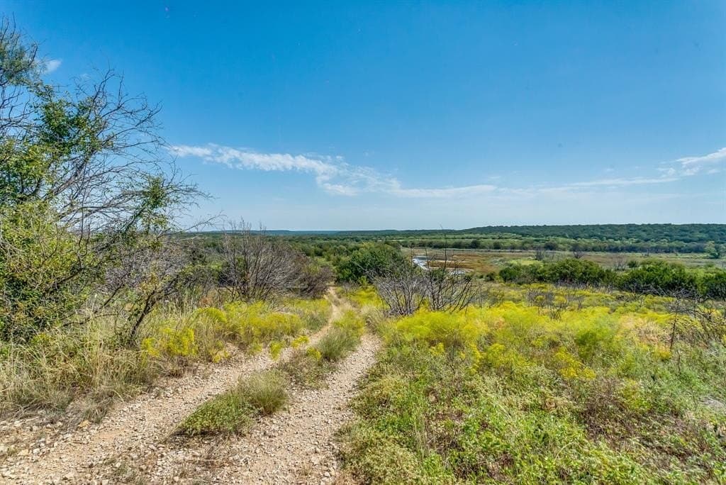 372.8 acres in Stephens County featured view