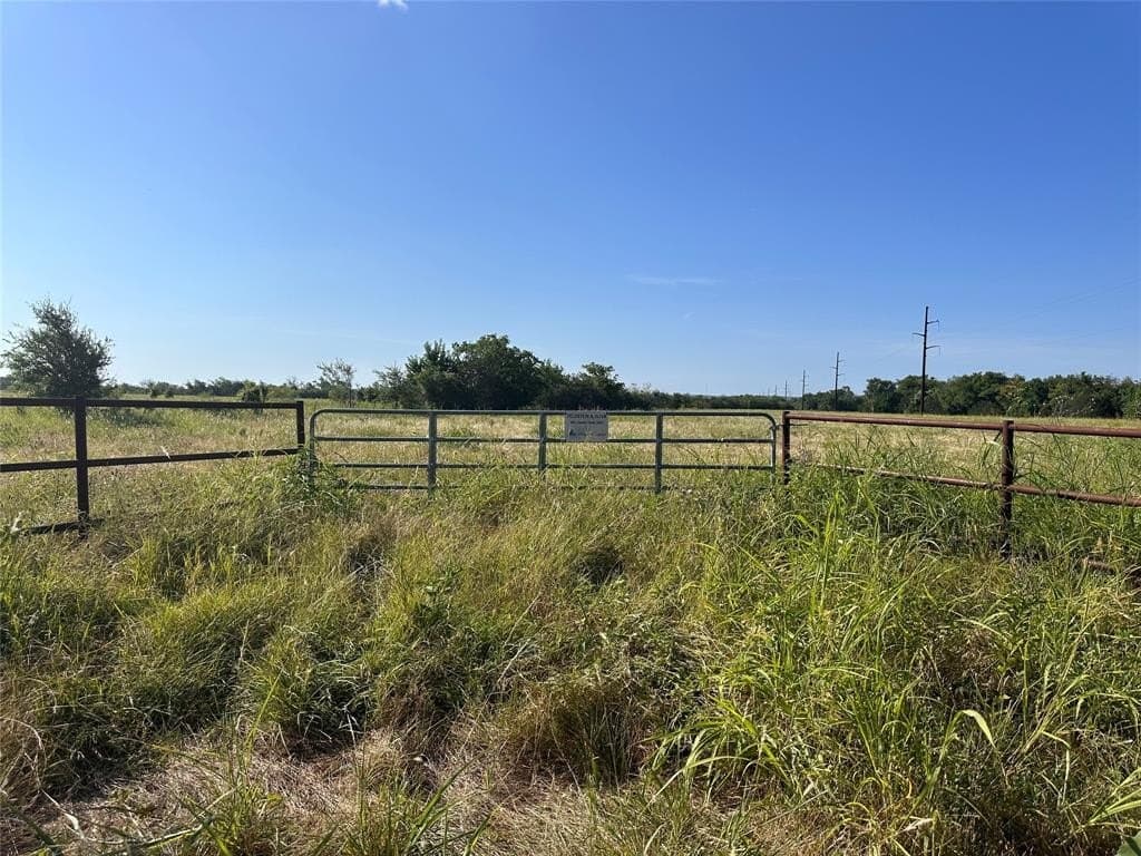 10.34 acres in Bosque County