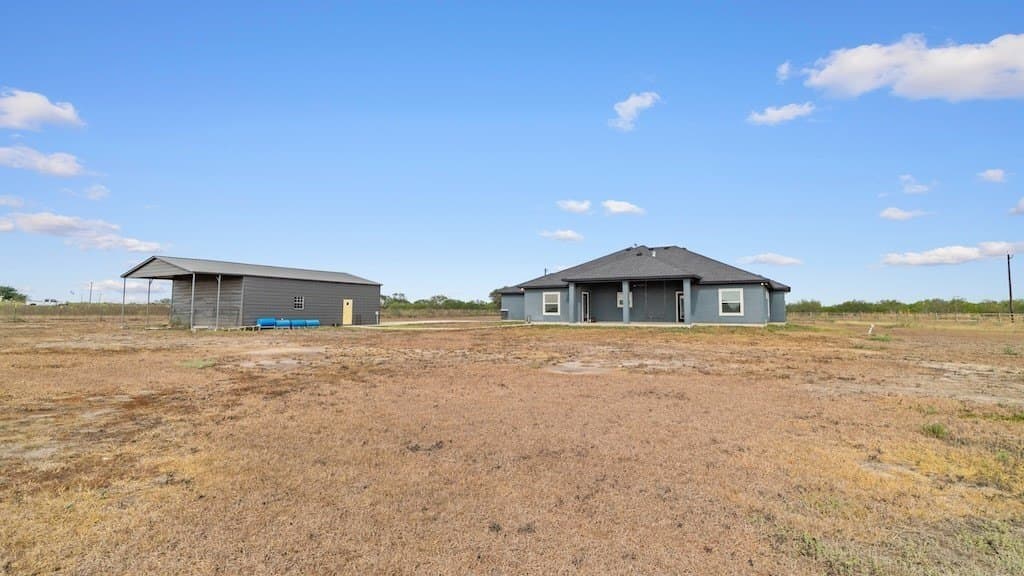 10.47 acres in Nueces County - photo 4