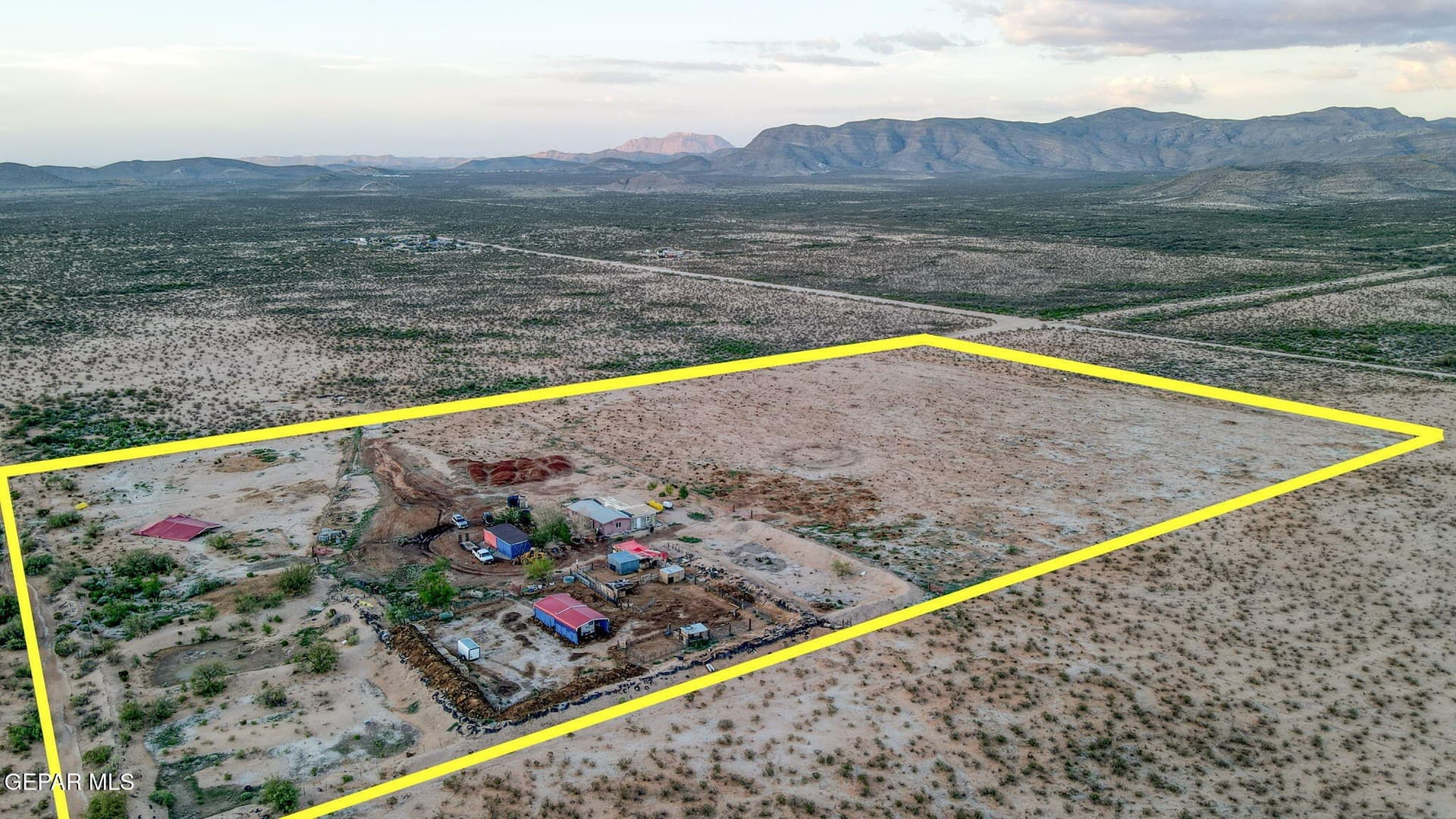 15 acres in El Paso County