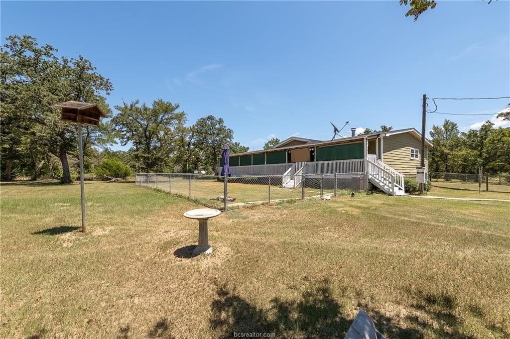 10 acres in Grimes County - photo 3