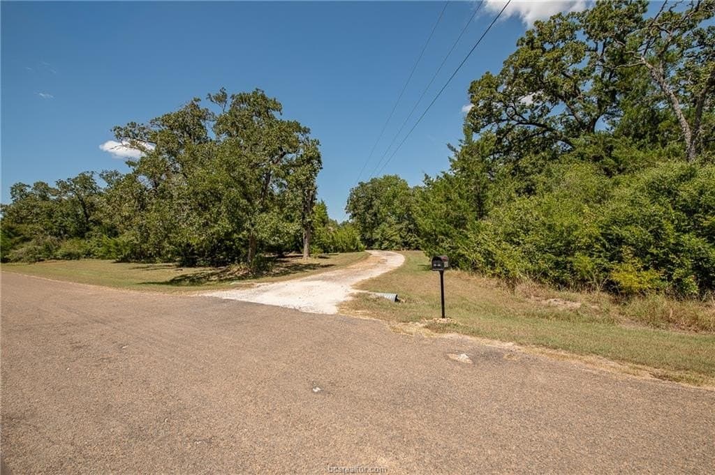 10 acres in Grimes County