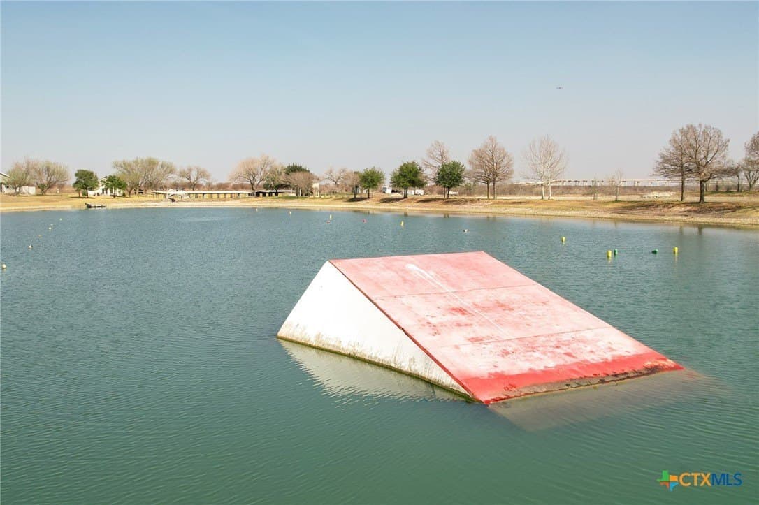 0.54 acres in Travis County gallery image 3
