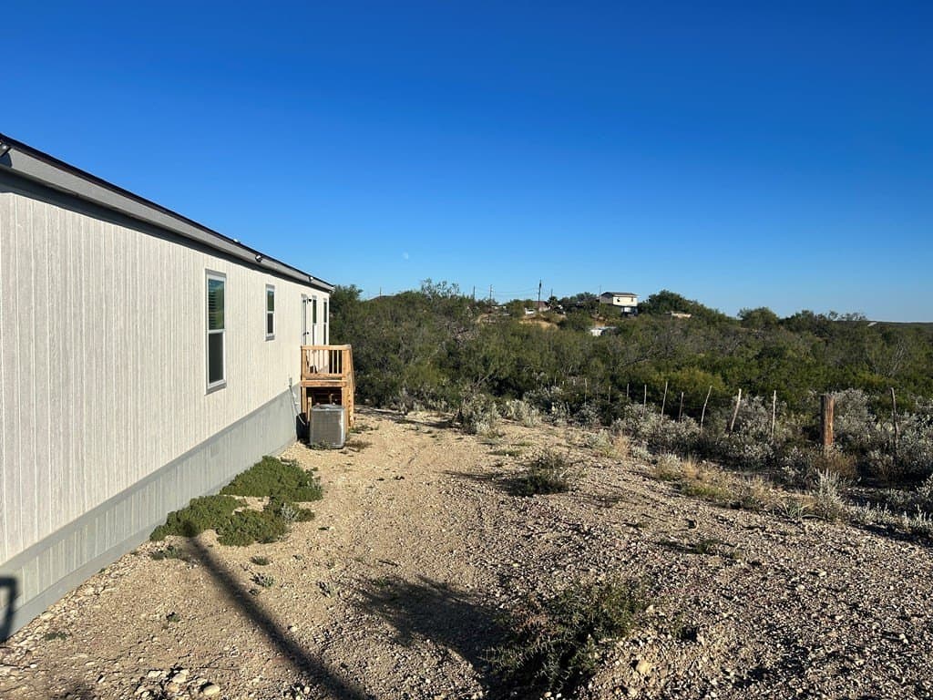 174,240 acres in Maverick County gallery image 4