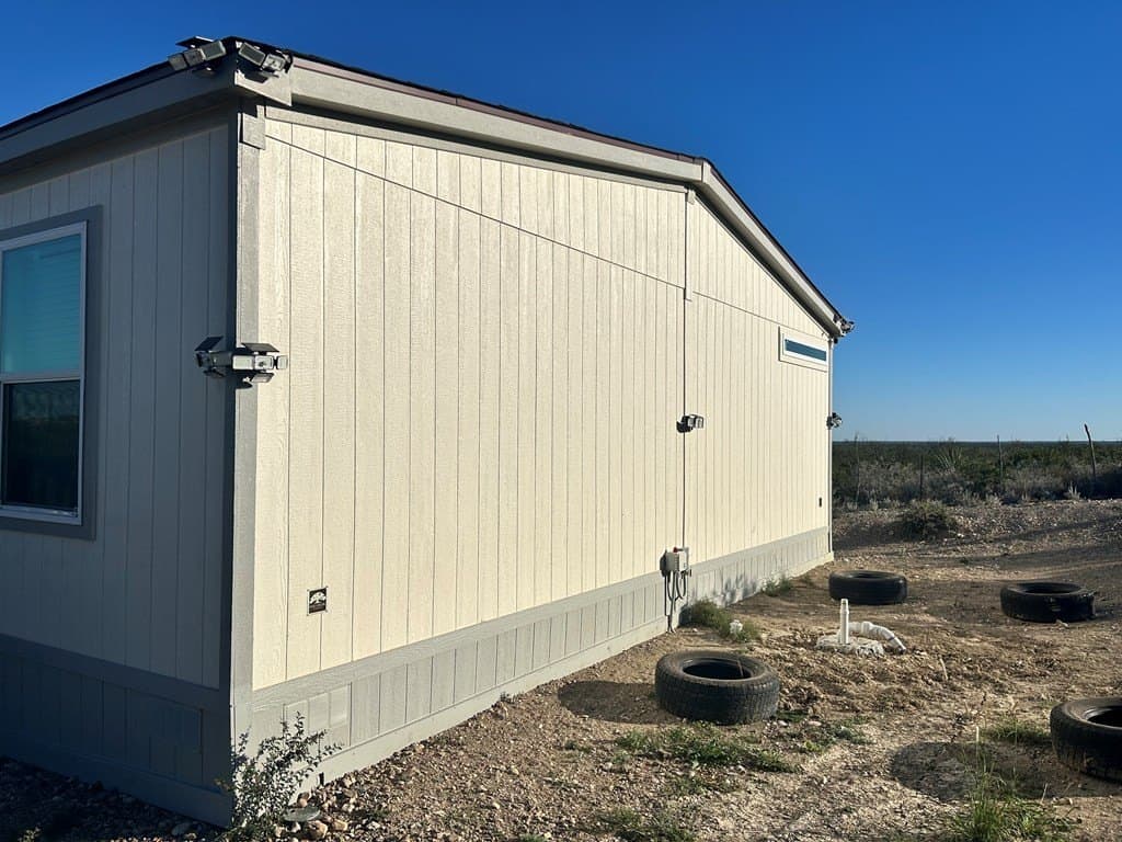 174,240 acres in Maverick County gallery image 2