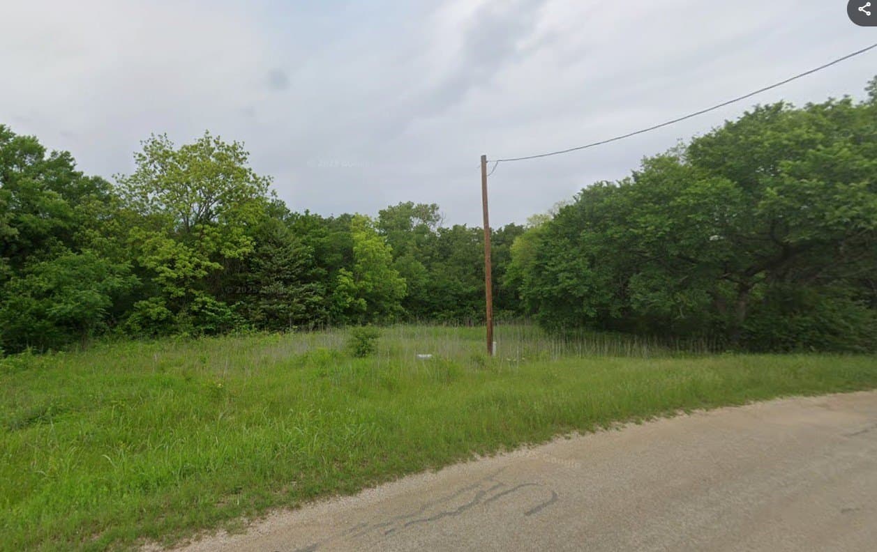 1.38 acres in Johnson County - photo 3