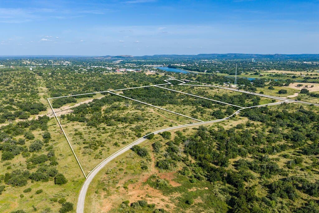 24 acres in Llano County - photo 3