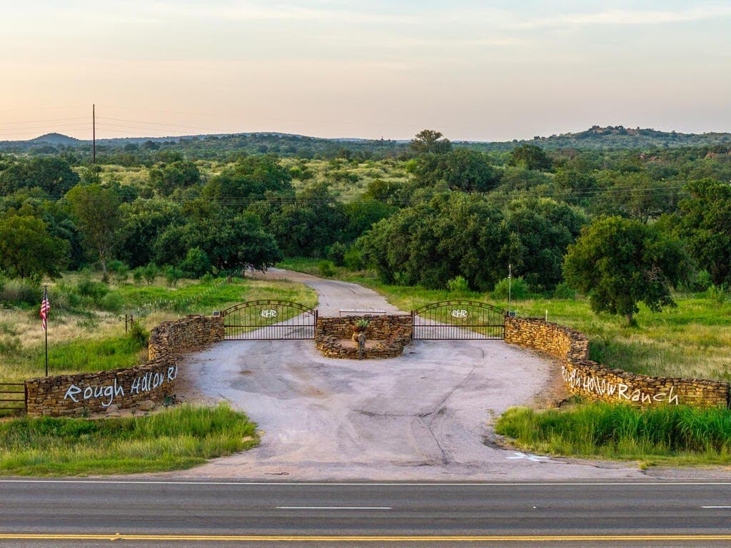24 acres in Llano County - photo 8