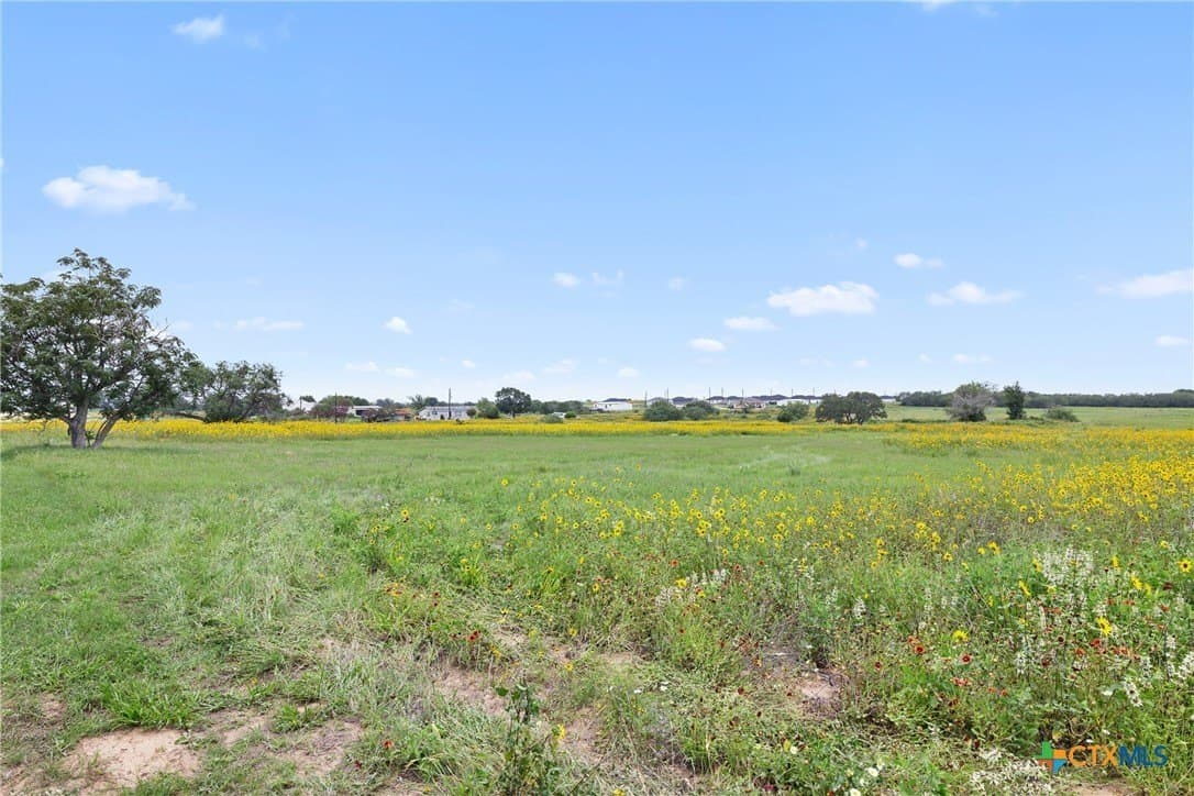1.05 acres in Wilson County - photo 9