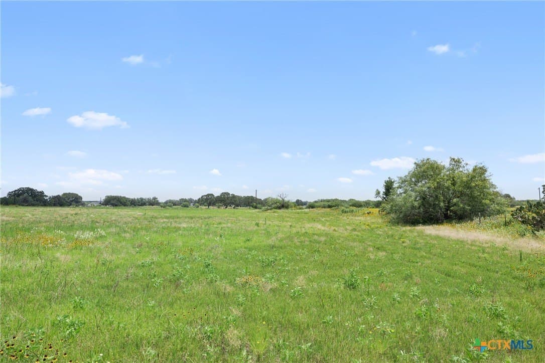 1.05 acres in Wilson County - photo 10