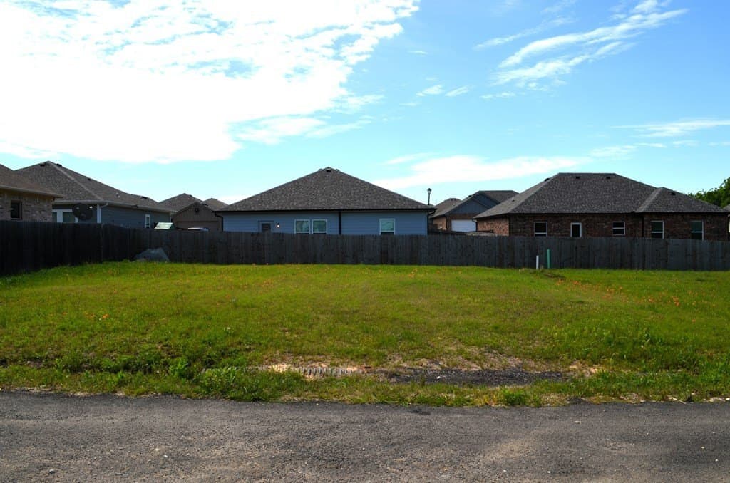 0.11 acres in Henderson County gallery image 2